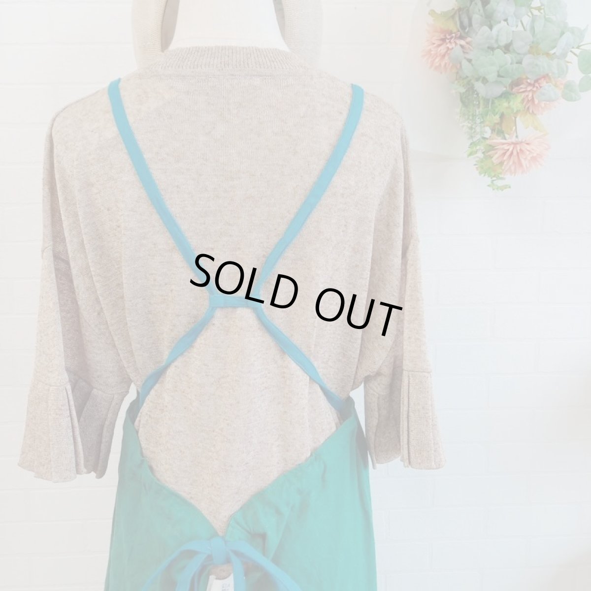 画像5: kukugoto 綿麻ギャザーエプロンワンピース　ダークグリーン　73188 (5)