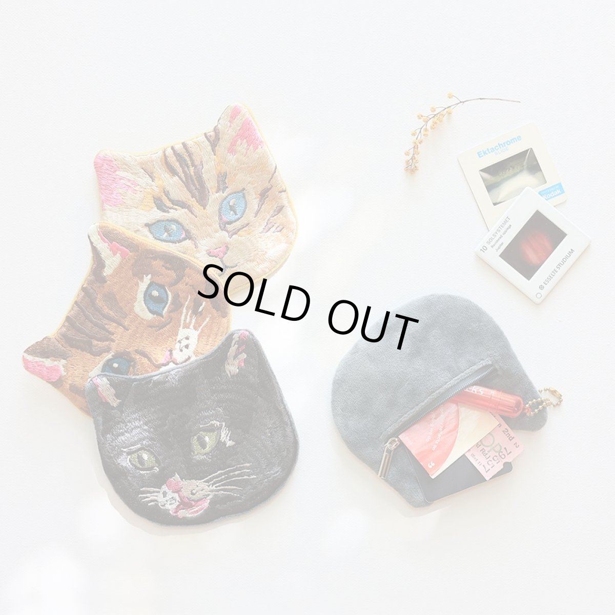画像4: Nathalie Lete Embroidered cat face pouch Gray cat　NL882 (4)