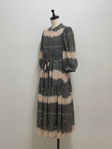 画像8: 【5月中旬〜5月下旬】リボンボーダーテキスタイルワンピース（M）5110230 (8)