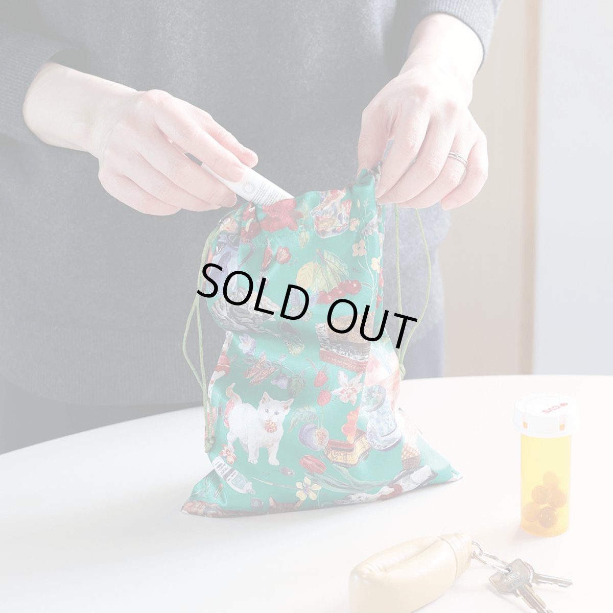 画像2: Nathalie Lete Satin drawstring pouch Cats NL152 (2)