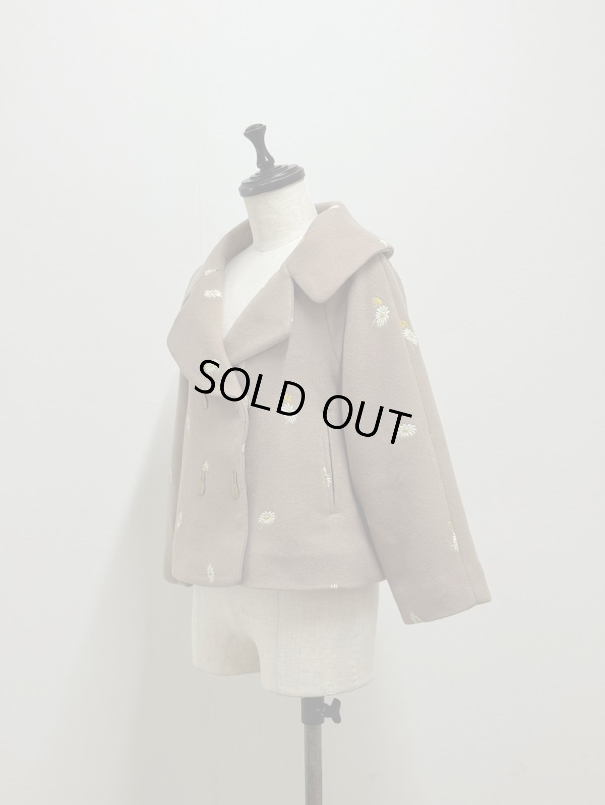 画像9: 【12月中旬〜12月下旬】マーガレットバニーショートコート（3L）5695220(追加分) (9)