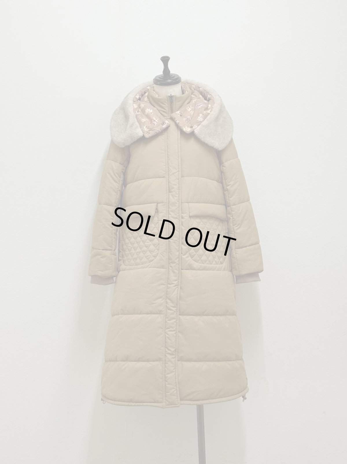 画像12: 【12月上旬〜12月中旬】ぷくぷくテキスタイルリバーロングコート（3L）5695160 (12)