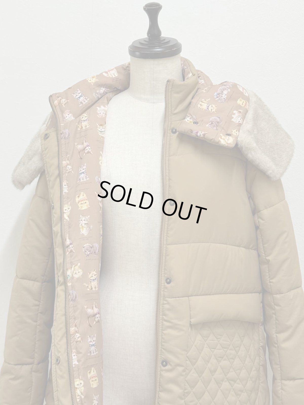 画像17: 【12月上旬〜12月中旬】ぷくぷくテキスタイルリバーロングコート（3L）5695160 (17)