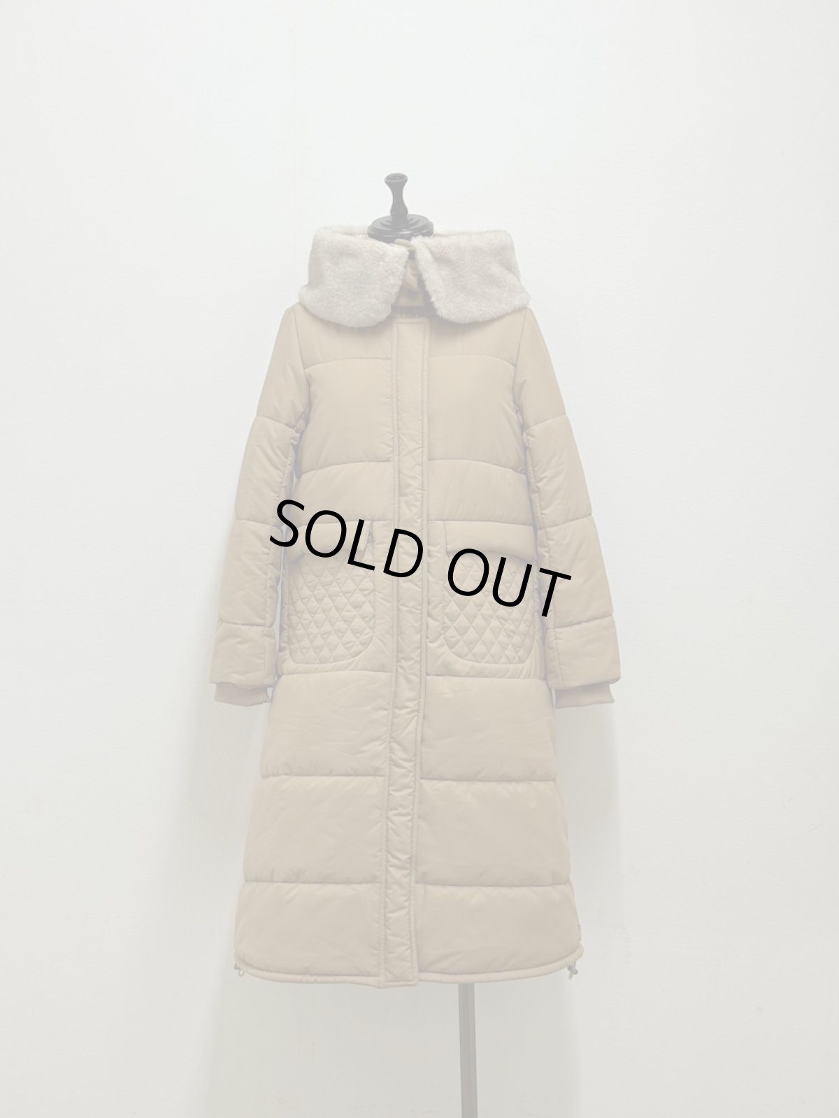 画像13: 【12月上旬〜12月中旬】ぷくぷくテキスタイルリバーロングコート（3L）5695160 (13)