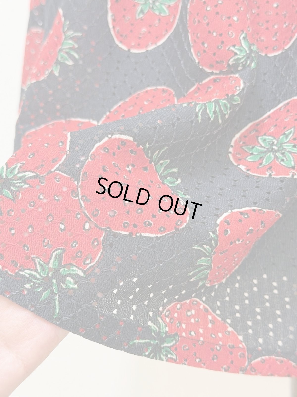 画像3: 【12月下旬〜1月中旬】レーシー丈短めスッキリスカート（M）6160050 (3)