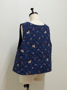 画像3: 【1月中旬〜1月下旬】草原のライオン キルトベスト(3L) 6690020 (3)