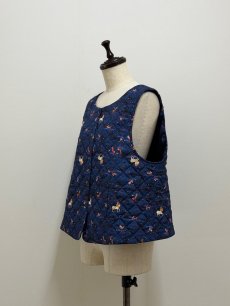 画像2: 【1月中旬〜1月下旬】草原のライオン キルトベスト(3L) 6690020 (2)