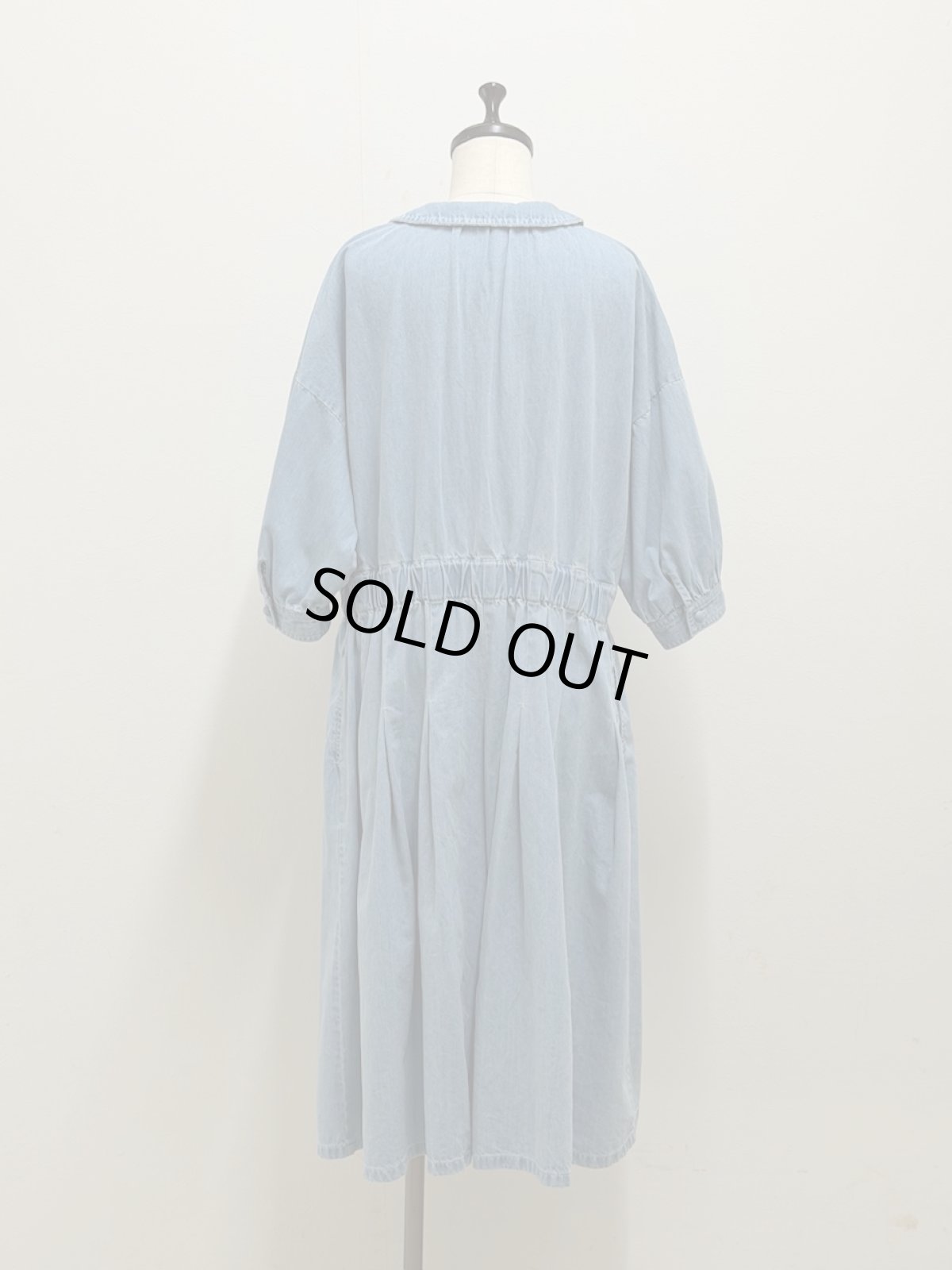 画像3: 【4月中旬〜4月下旬】デニムワンピースコート（3L） 6610160 (3)