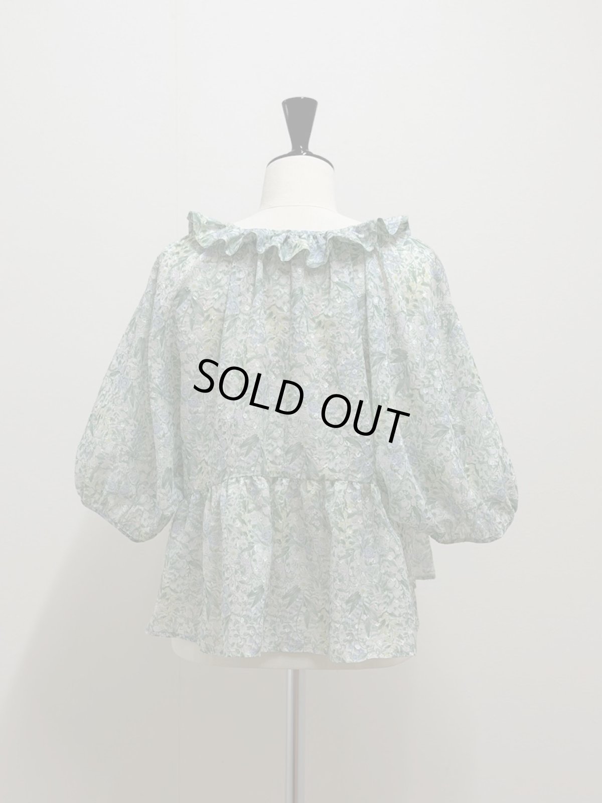 画像8: 【5月下旬〜6月上旬】秘密の猫庭ブラウス（M） 6170110 (8)