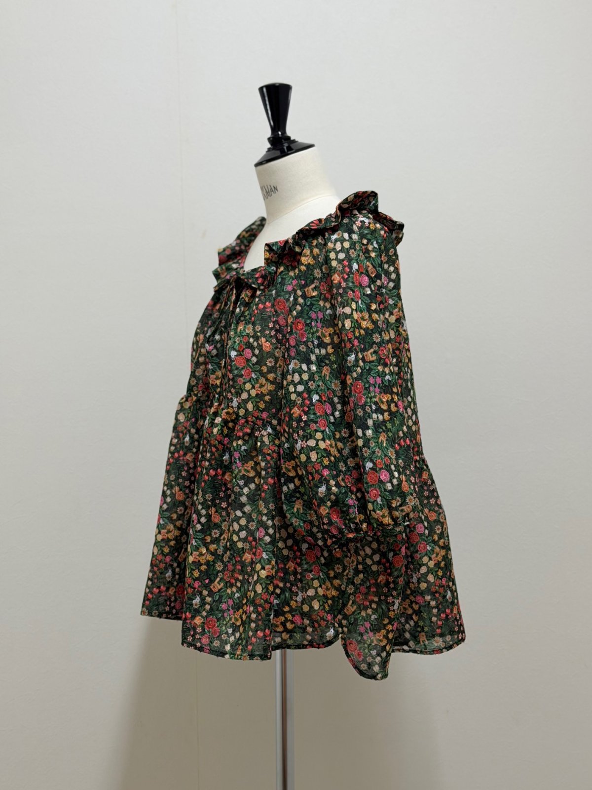 画像11: 【5月下旬〜6月上旬】秘密の猫庭ブラウス（M） 6170110　※早期締切商品 (11)