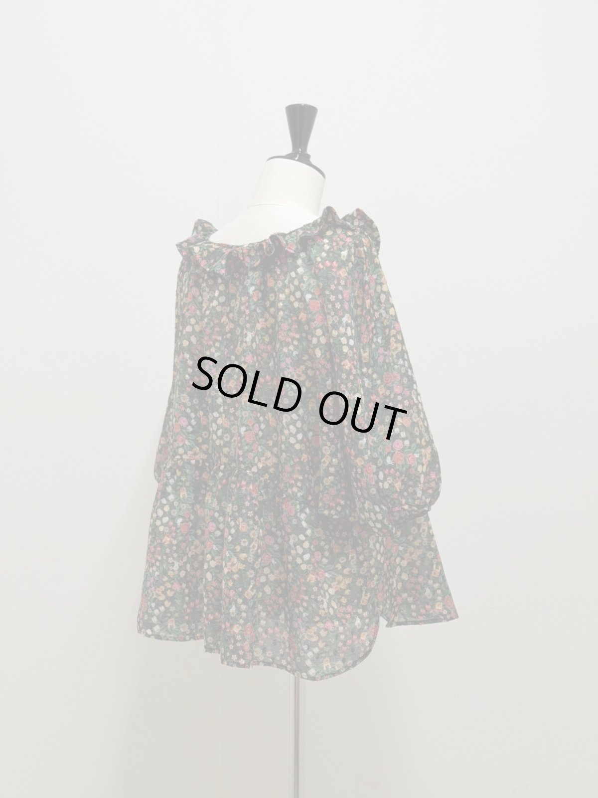 画像10: 【5月下旬〜6月上旬】秘密の猫庭ブラウス（M） 6170110 (10)