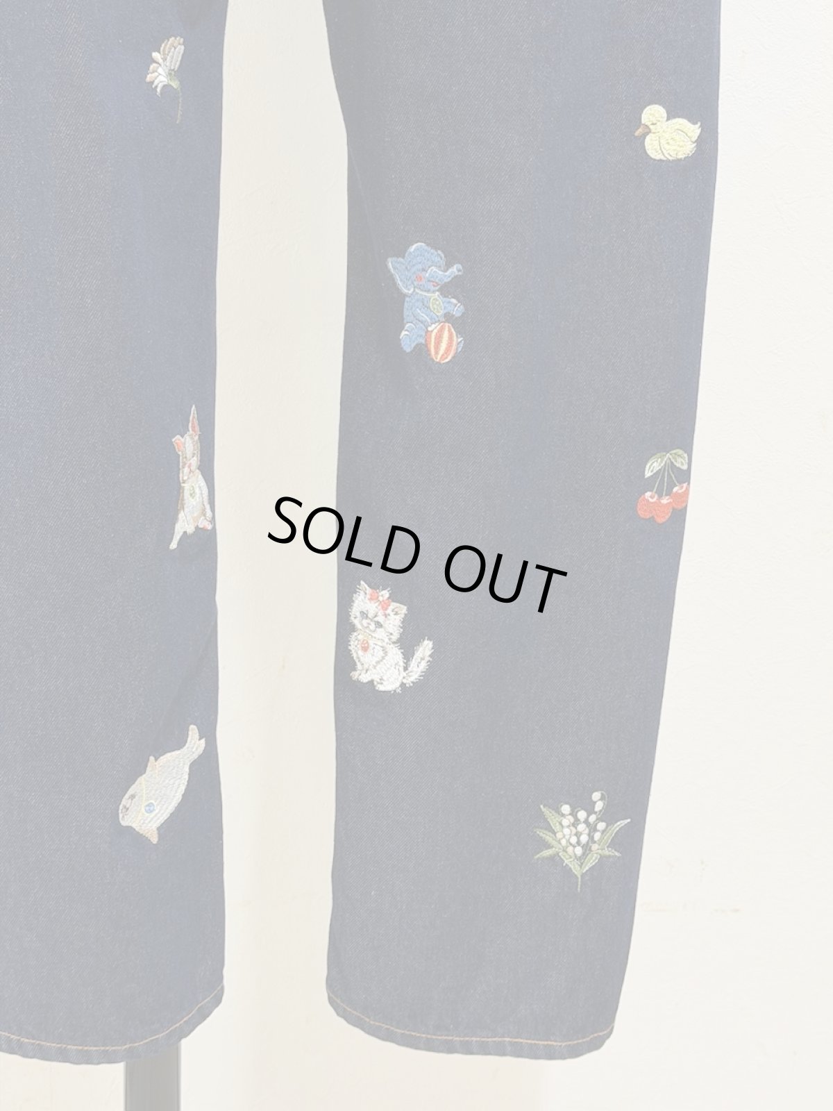 画像9: 【5月中旬〜5月下旬】fortune刺繍デニムパンツ(3L)　6640060 (9)