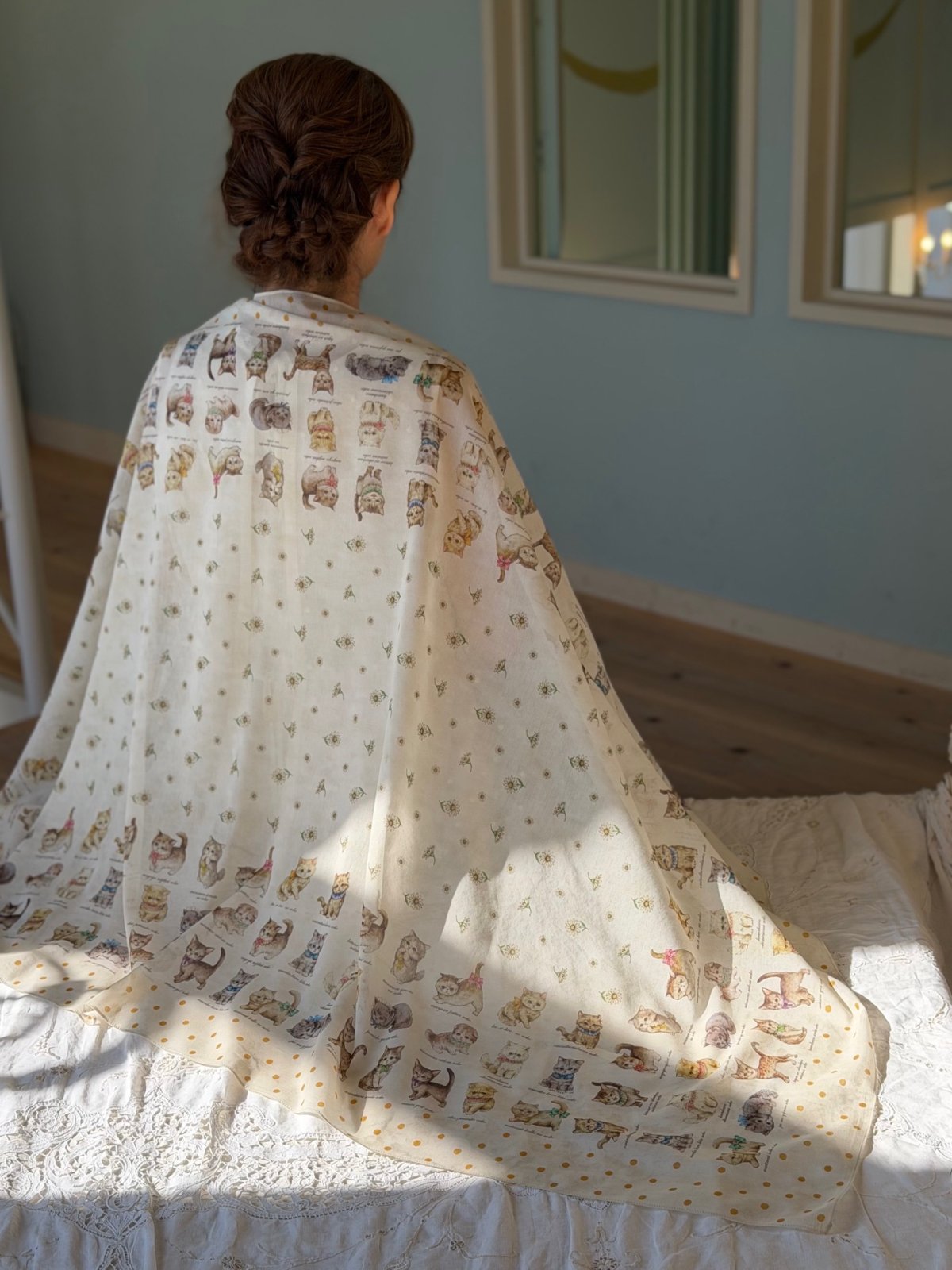 画像5: 【4月下旬〜5月中旬】こねこ図鑑UVストール　6100340 (5)