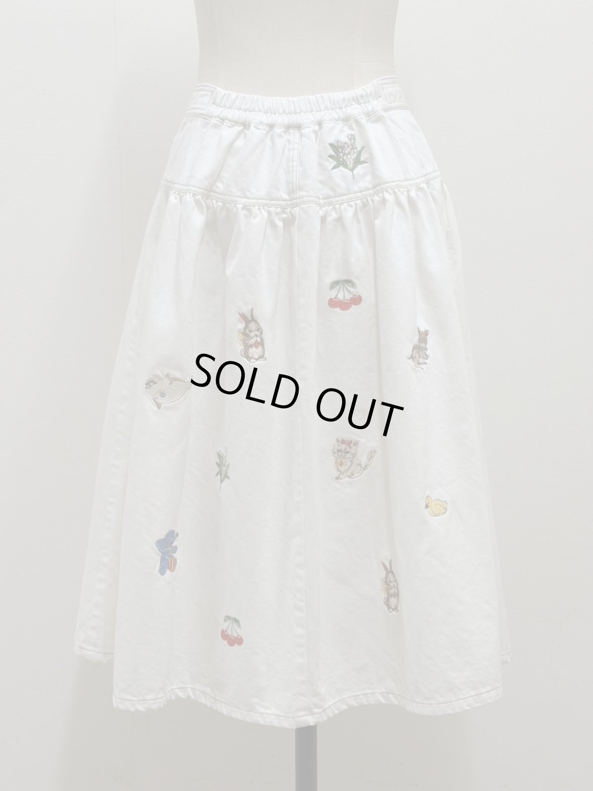 画像2: 【5月中旬〜5月下旬】fortune刺繍デニムスカート（3L）6660260 (2)