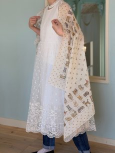 画像3: 【4月下旬〜5月中旬】こねこ図鑑UVストール　6100340 (3)