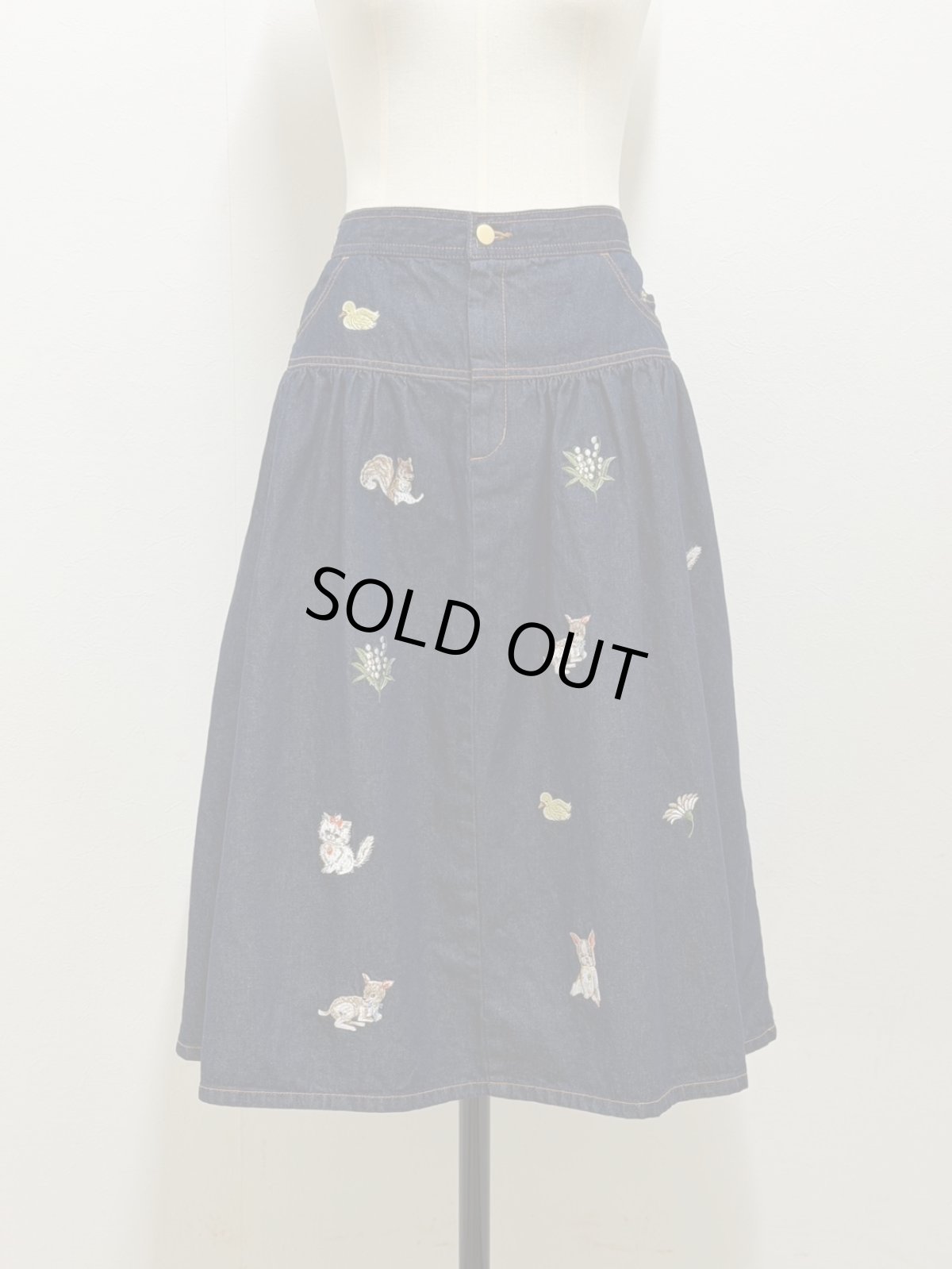 画像3: 【5月中旬〜5月下旬】fortune刺繍デニムスカート（3L）6660260 (3)
