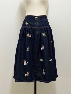 画像5: 【5月中旬〜5月下旬】fortune刺繍デニムスカート（M）6160250 (5)
