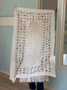 画像2: 【4月下旬〜5月中旬】こねこ図鑑UVストール　6100340 (2)