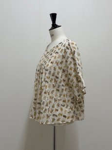 画像10: 【6月上旬〜6月中旬】こねこ図鑑ヒララブラウス（3L） 6670160 ※数量限定 (10)