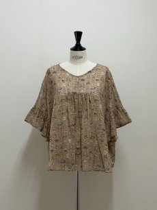 画像1: 【6月上旬〜6月中旬】こねこ図鑑ヒララブラウス（3L） 6670160 ※数量限定 (1)