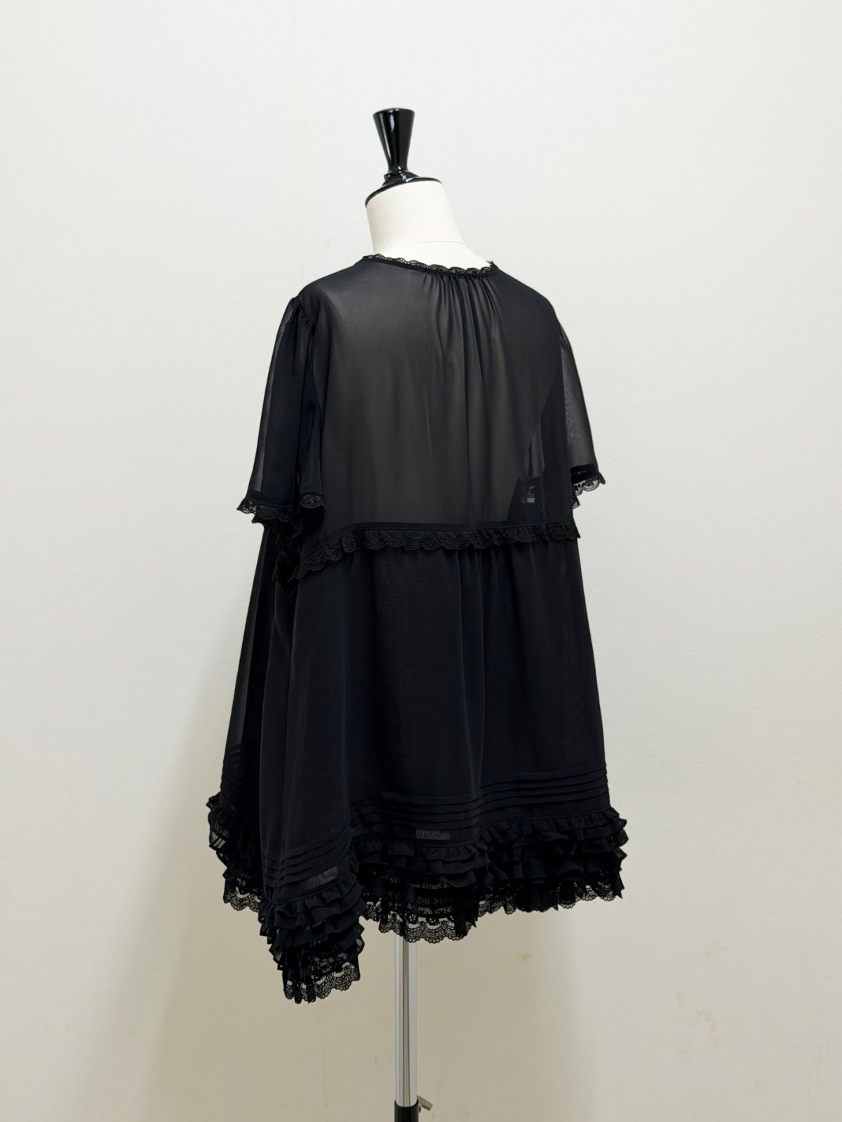 画像3: 【7月下旬〜8月上旬】デコレーションブラウス（3L） 6670210 (3)