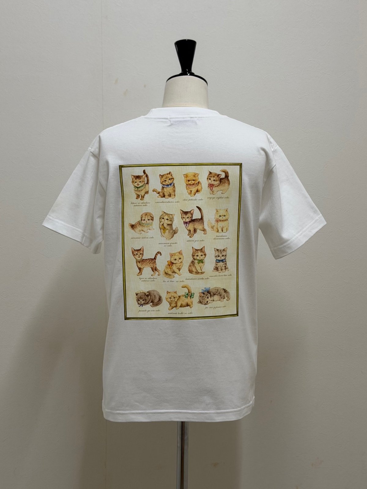 画像1: 【6月中旬〜6月下旬】ぺたぺたこねこ図鑑Tシャツ 3L（長め3L）6680380 (1)