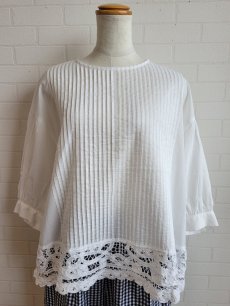 画像1: 【te-to】バテンレースピンタックブラウス (1)