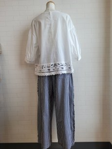 画像6: 【te-to】バテンレースピンタックブラウス (6)