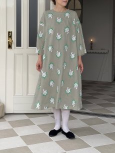 画像1: 【11月中旬〜11月下旬】スズランワンピース（M） 6115050 (1)