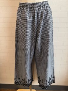 画像1: 【TUTIE.】コットンスカラップ刺繍パンツ (1)