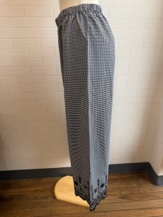 画像2: 【TUTIE.】コットンスカラップ刺繍パンツ (2)