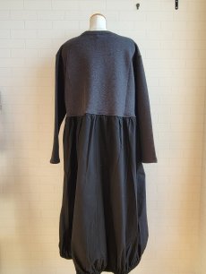 画像3: 【UNPLE】裏毛×布帛MIXバルーンワンピース (3)