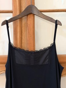 画像11: 【12月中旬〜12月下旬】ピンタックヨークキャミワンピース（M）6115230 (11)