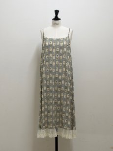 画像7: 【12月中旬〜12月下旬】柄ちがい裾レースキャミワンピース（M）6115210 (7)