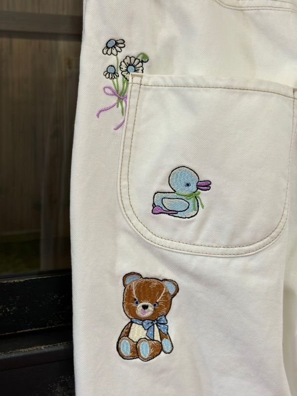 yukiemon（ユキエモン）ぬいぬい刺繡デニムパンツ（3L）3645020 | 陽氣