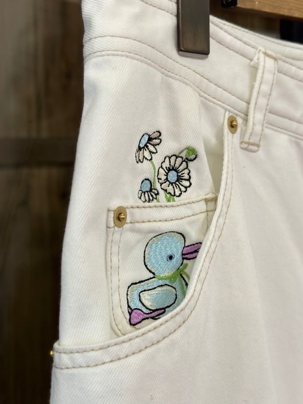 yukiemon（ユキエモン）ぬいぬい刺繡デニムパンツ（3L）3645020 | 陽氣